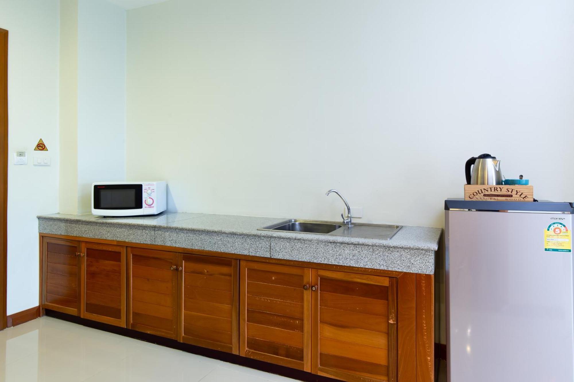 Kanchanaburi City Hotel Екстер'єр фото