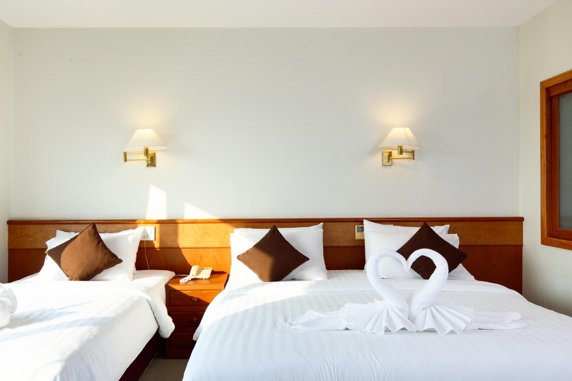 Kanchanaburi City Hotel Екстер'єр фото