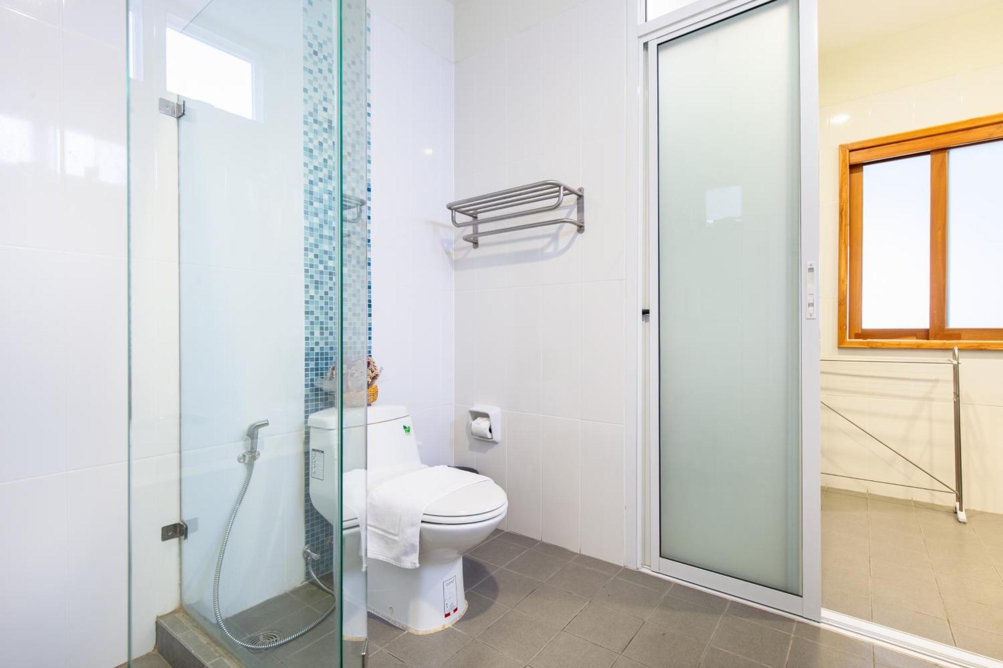 Kanchanaburi City Hotel Екстер'єр фото