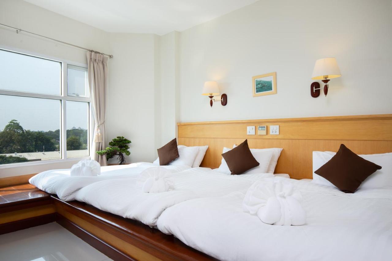 Kanchanaburi City Hotel Екстер'єр фото