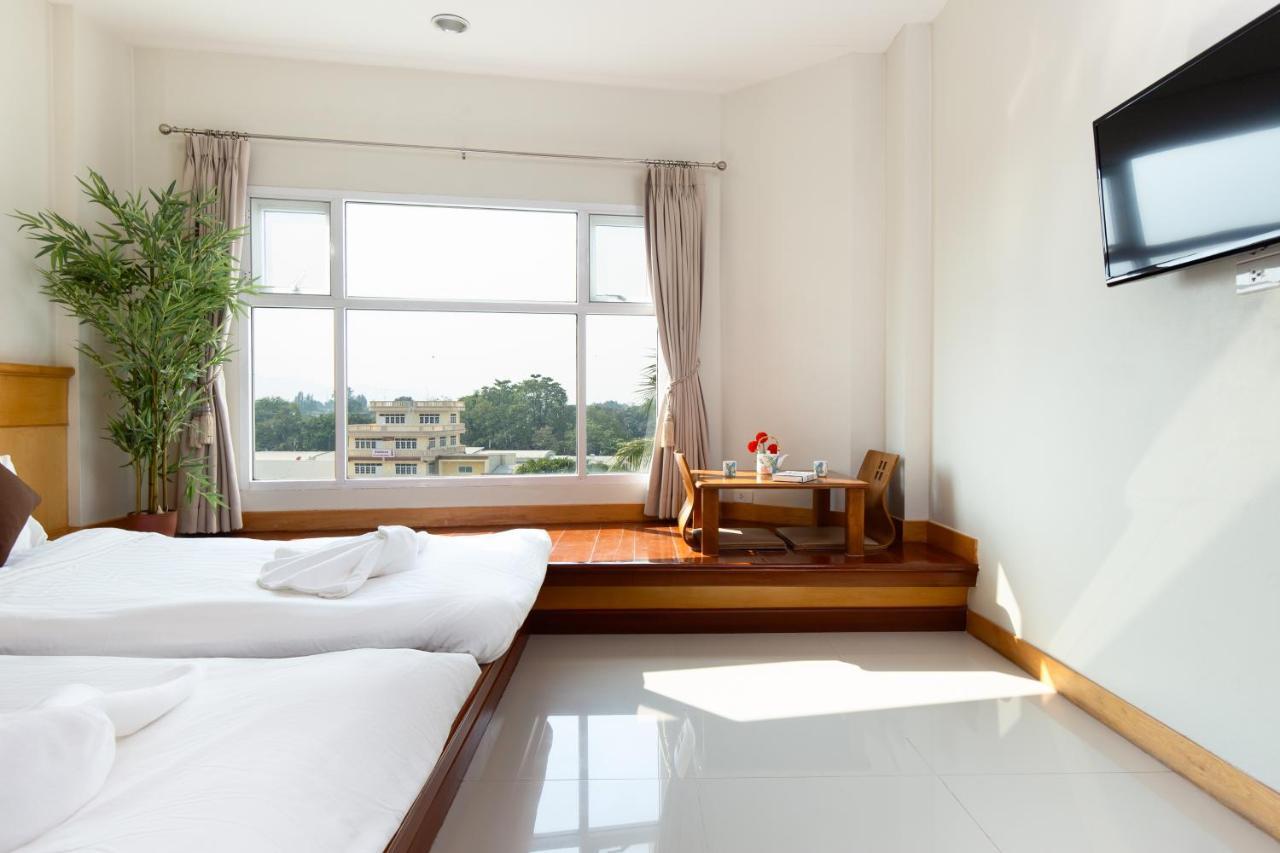 Kanchanaburi City Hotel Екстер'єр фото