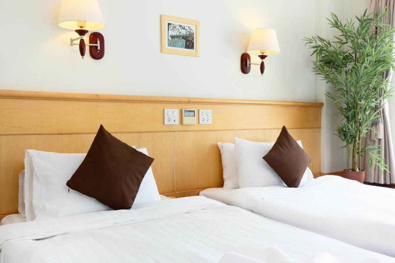 Kanchanaburi City Hotel Екстер'єр фото